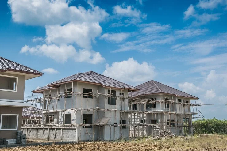 waktu paling tepat bangun rumah