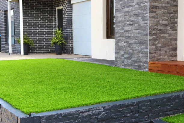 Cara pasang rumput sintetis - cover