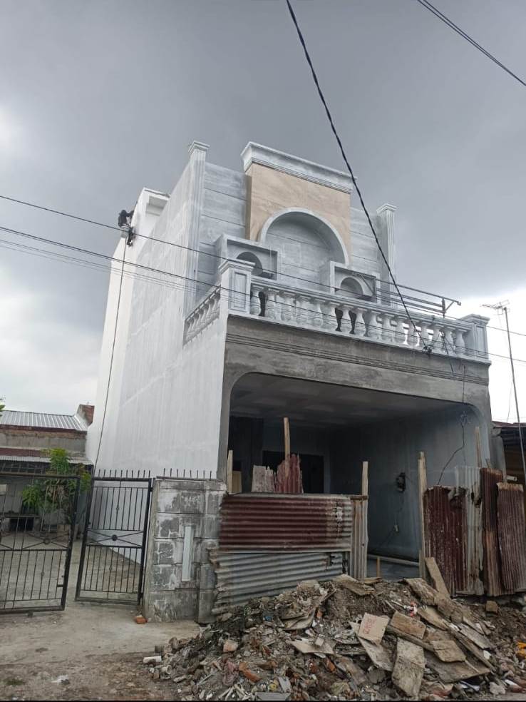 RS House Mandala — Pembangunan rumah klasik modern di Mandala, Medan - dua lantai dengan rooftop.